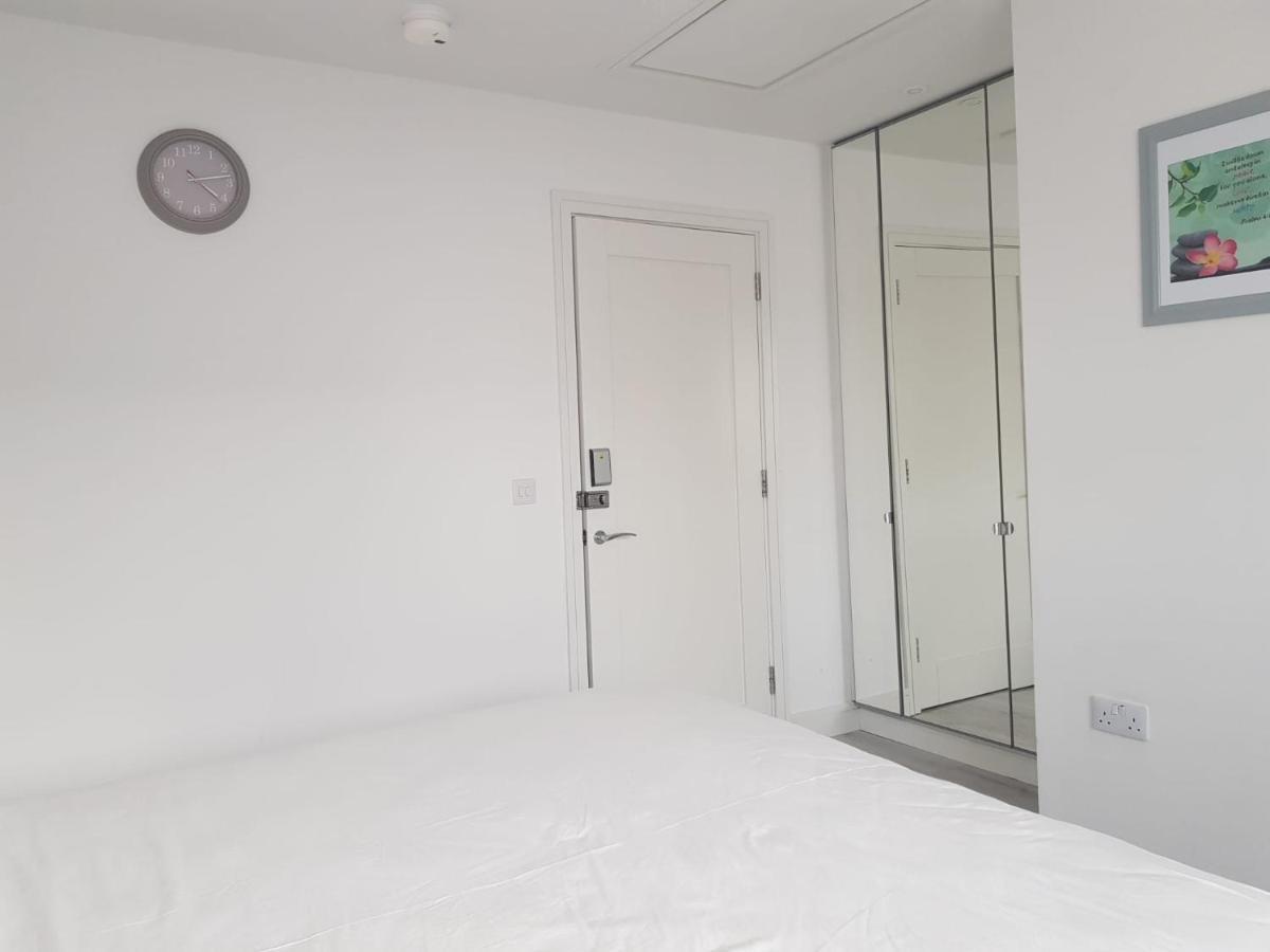 Barnoaks House - Private Room Ensuite Bathroom Homestay Dublin Exterior foto